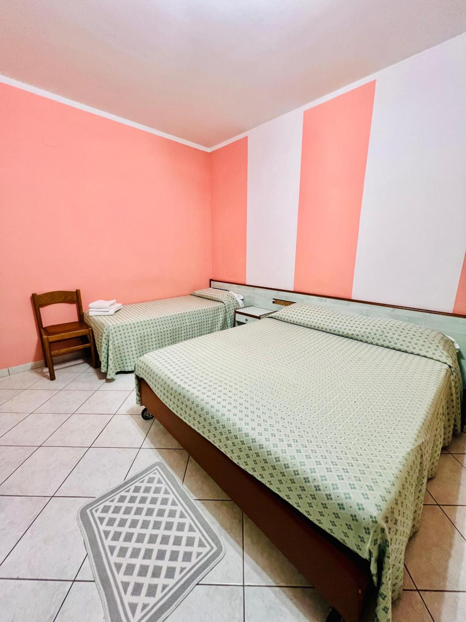 Hotel Paradiso Celano Eksteriør billede