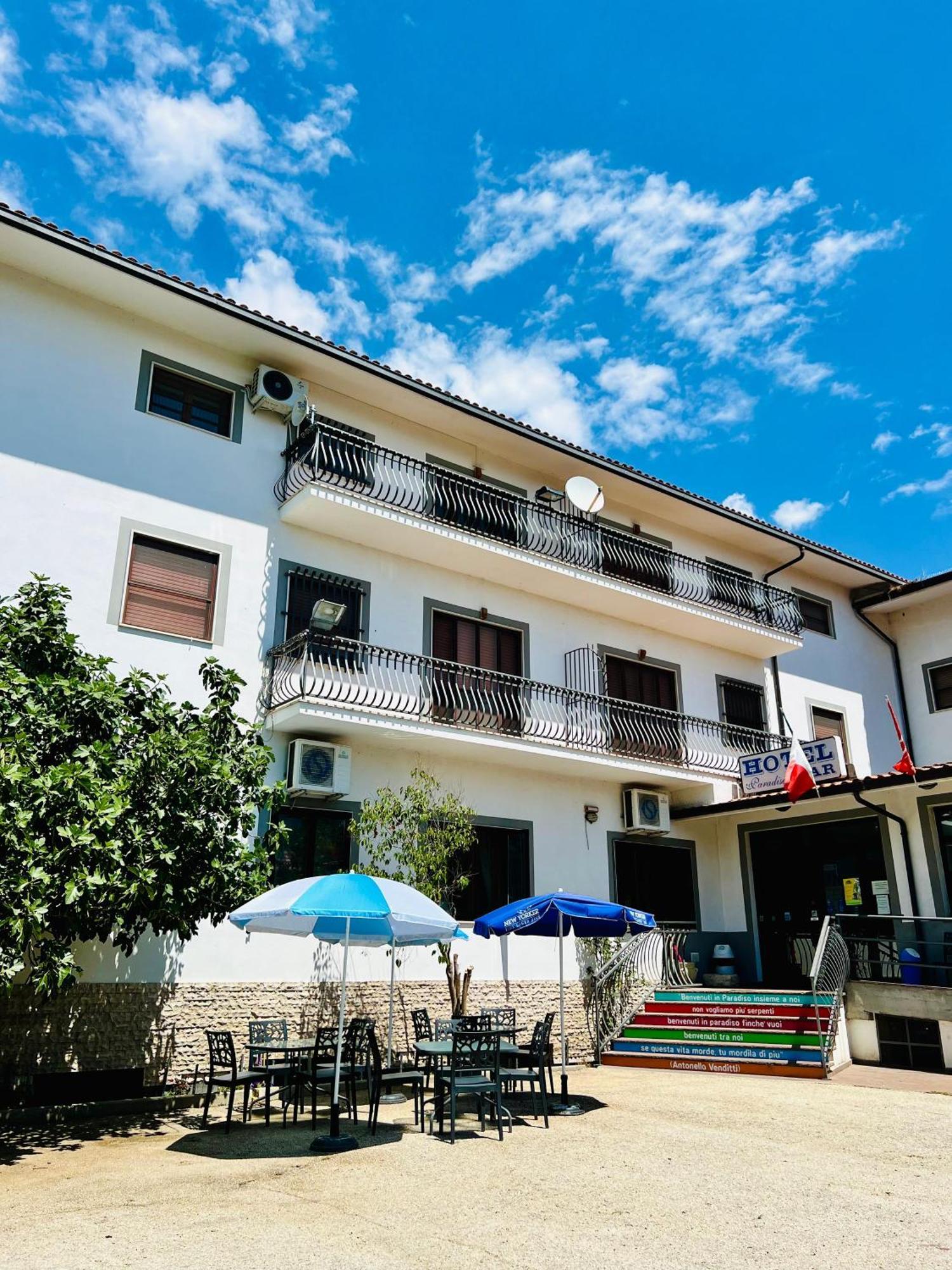 Hotel Paradiso Celano Eksteriør billede