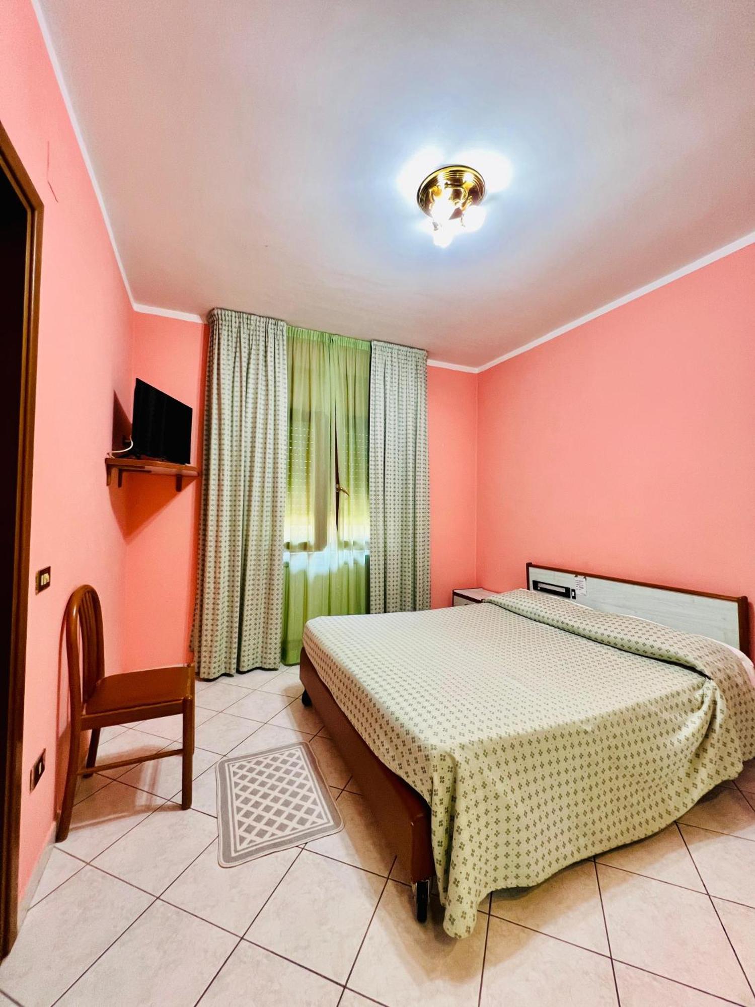 Hotel Paradiso Celano Eksteriør billede